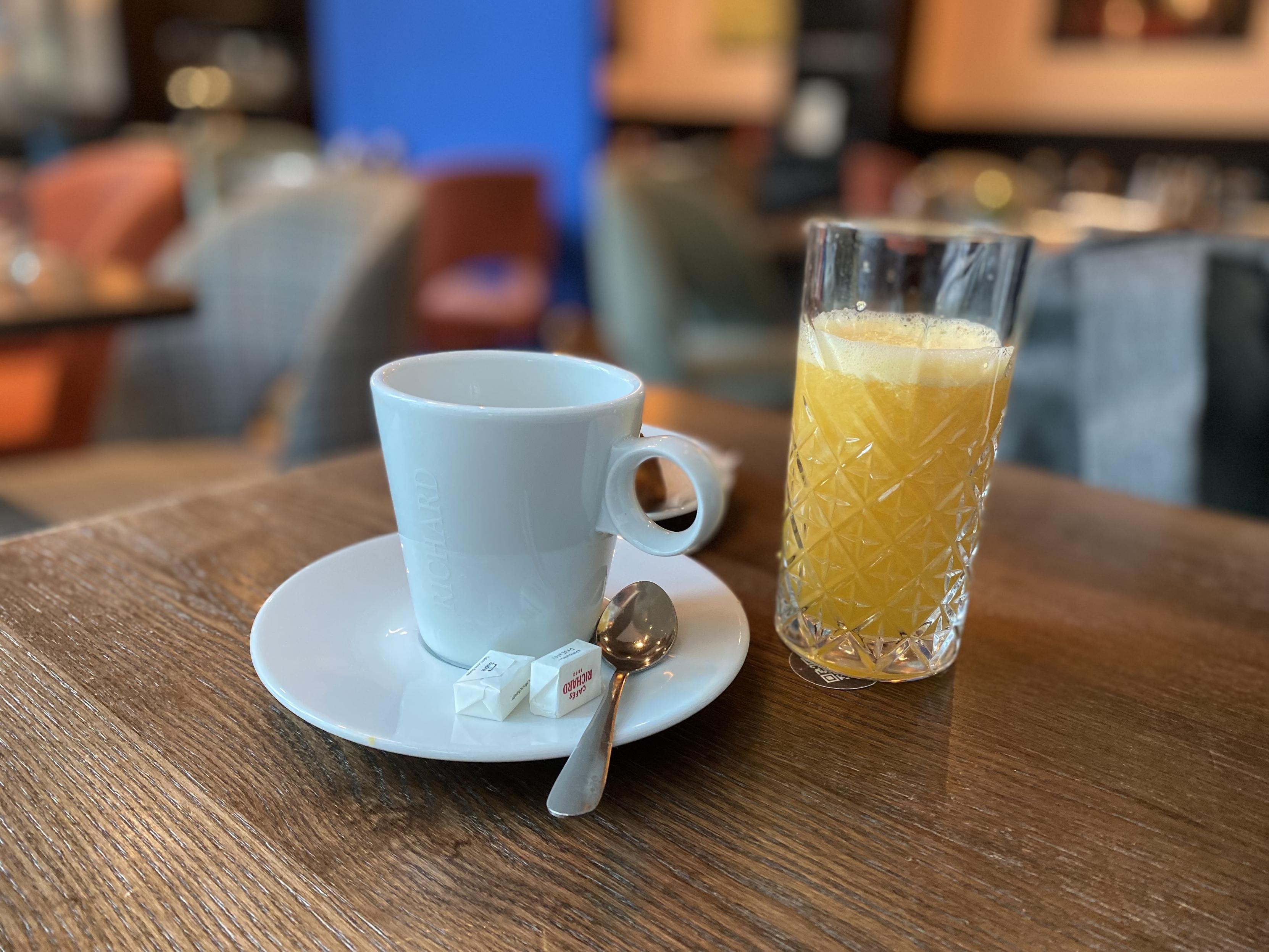 2026-10-05-cafe