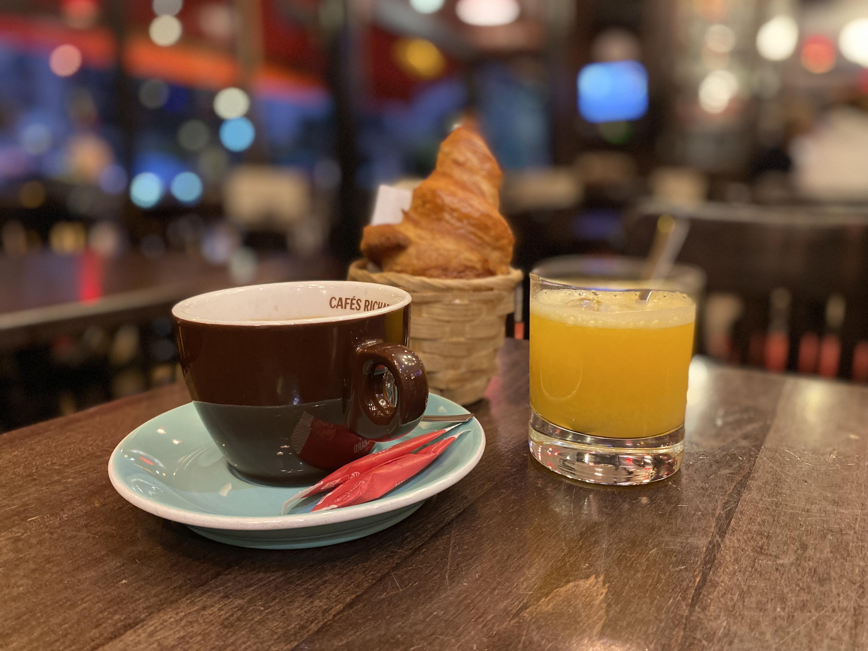 2026-10-07-cafe